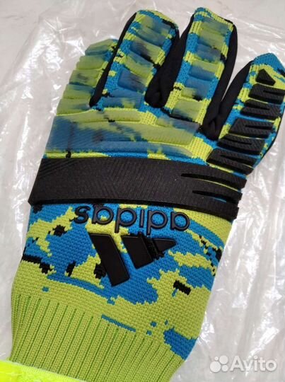 Вратарские перчатки Adidas Predator Pro р. 8,9