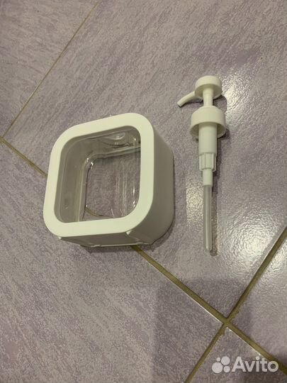 Диспенсер для жидкого мыла 500 мл