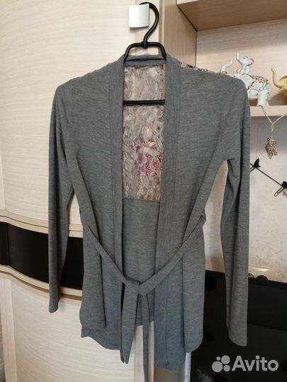 Кофта с поясом и декоративной спинкой рост 146