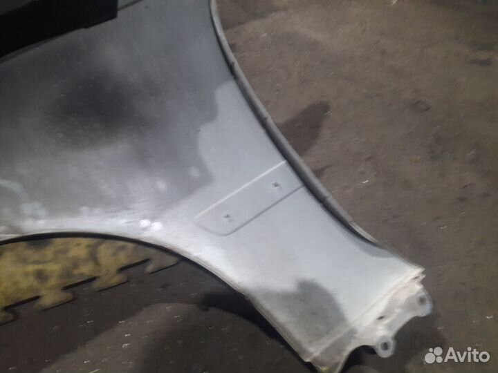 Крыло тойота марк 2 переднее правое 100 козов