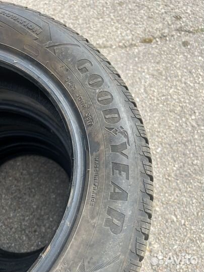 Goodyear UltraGrip 9 185/65 R15