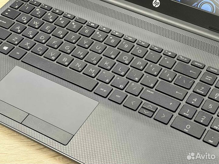 Свежий Ноутбук. Intel i3 - десятый / как новый