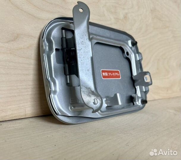 Лючок бензобака Nissan Fuga PY50 VQ35DE 2006