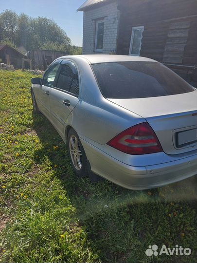 Mercedes-Benz C-класс 2.2 МТ, 2005, 148 000 км