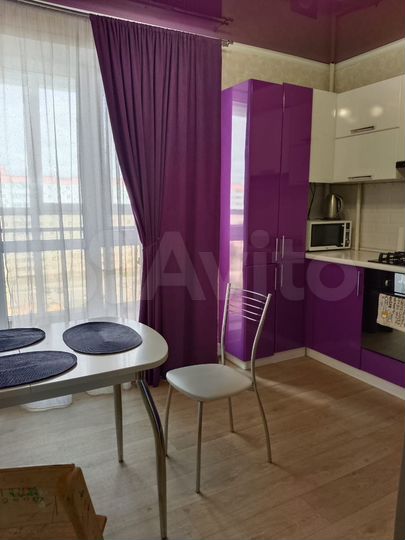 2-к. квартира, 62 м², 8/10 эт.