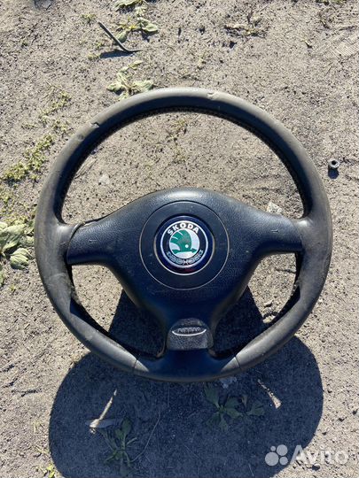 Руль с подушкой безопасности Skoda Octavia Tour
