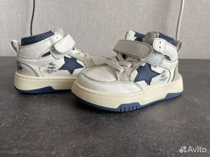 Кроссовки утепленные