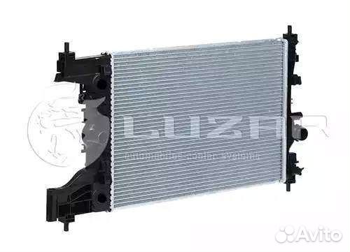 Радиатор охлаждения Chevrolet 1.6 1.8 MT AT