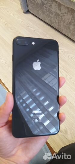 iPhone 8 Plus, 64 ГБ
