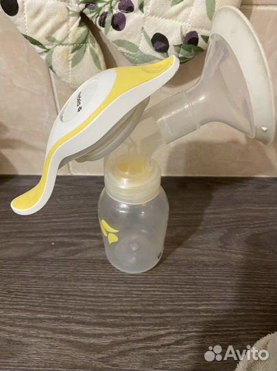 Молокоотсос medela ручной