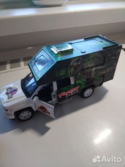 Машинка игрушка