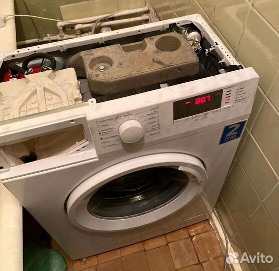 Ремонт стиральных машин / Ремонт холодильников