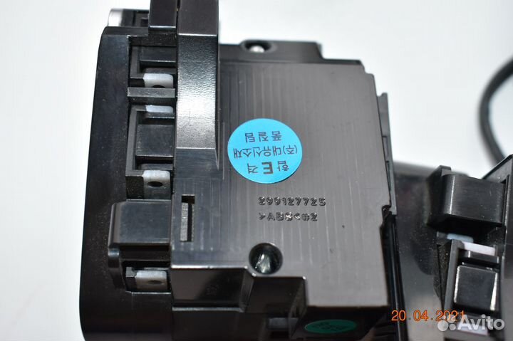 Кнопки управления на руль Hyundai (Equus)