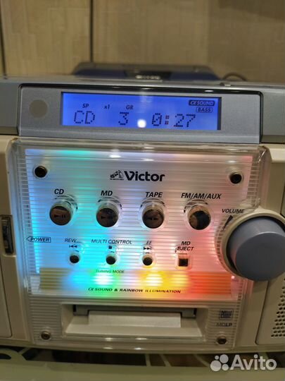 Victor clavia CD-MD portable system RC-Z1MD-W