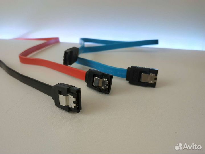 SATA 3 кабель с защёлкой, Новый