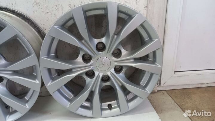 Литые диски R17 6*139.7 Mitsubishi