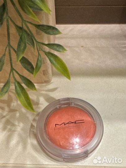 Кремовые румяна MAC glow play blush