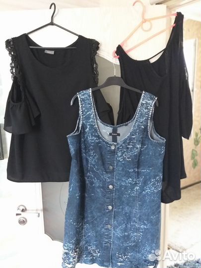 Много женских вещей большого размера