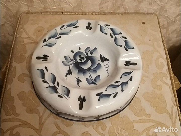 Винтажная пепельница