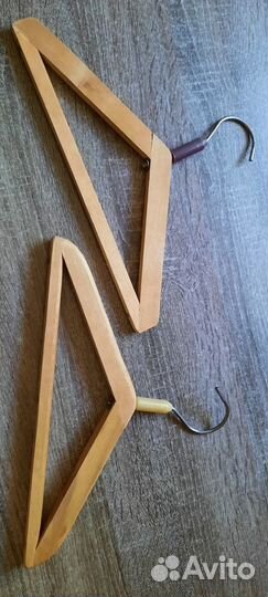Деревянные дет.вешалки для одежды