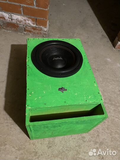 Сабвуфер с коробом