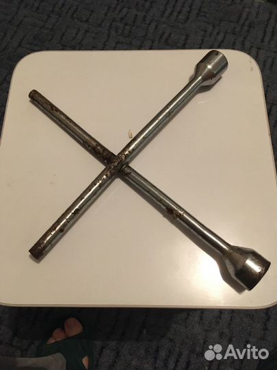 Ключ балонный крестовой