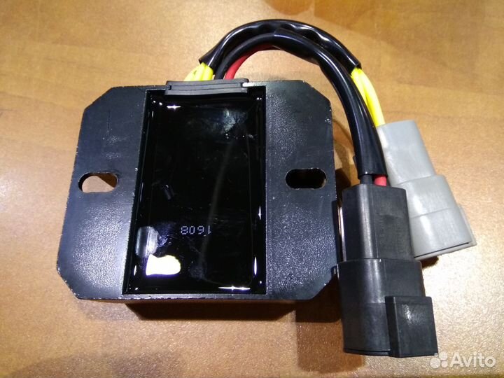 Реле-регулятор напряжения BRP Skandic Legend