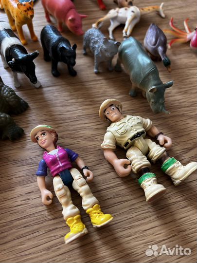 Игрушки для мальчика сафари и животные