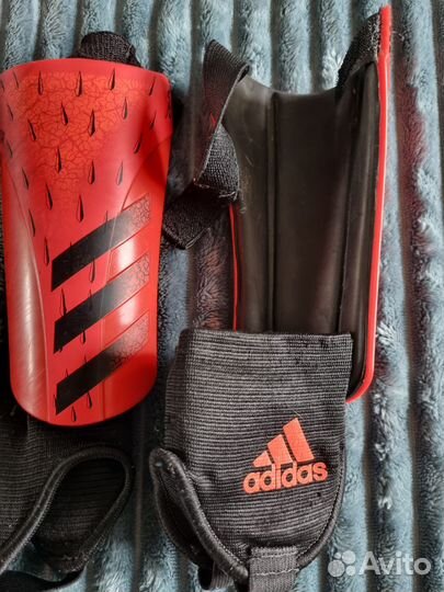 Защита для голени для футбола Adidas predator