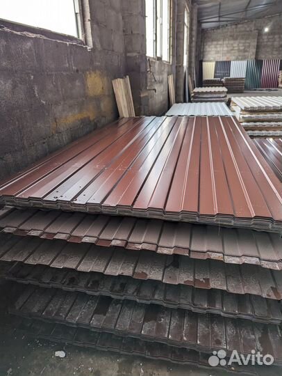 Профнастил С8 шоколад 8017 0.45 2 метра