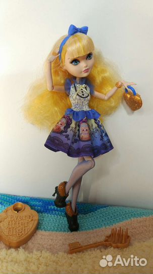 Кукла Ever After High Blondie Блонди базовая