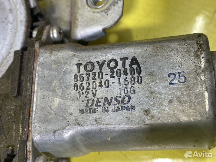 Стеклоподъемник задний левый Toyota Voxy