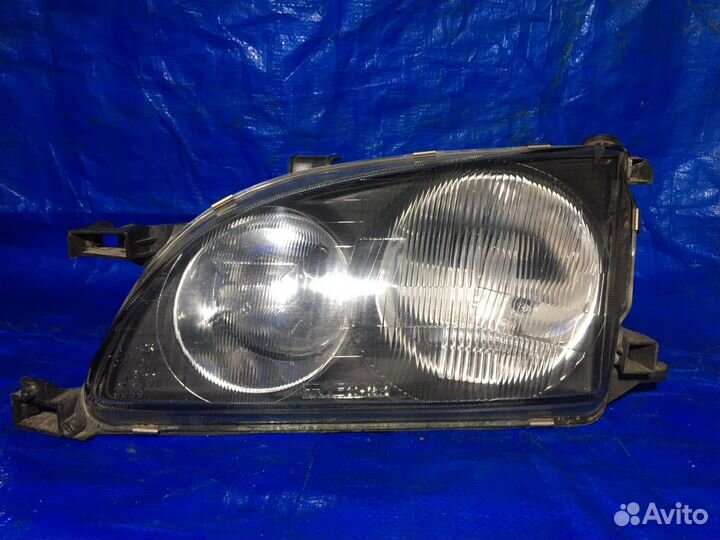 Фары toyota avensis