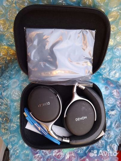 Беспроводные наушники Denon AH-GC20