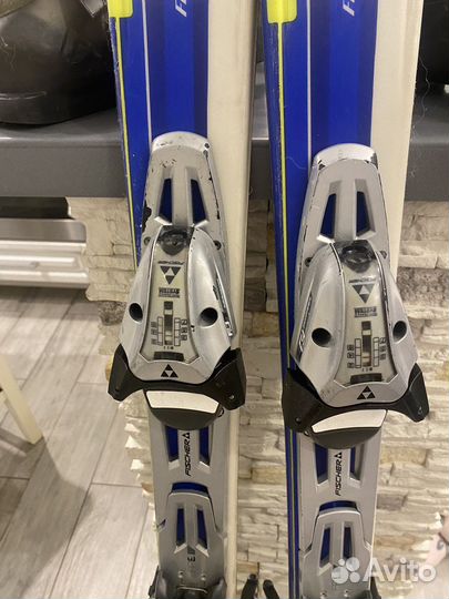 Горные лыжи и ботинки