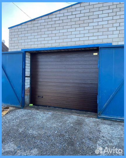 Гаражные секционные ворота DoorHan