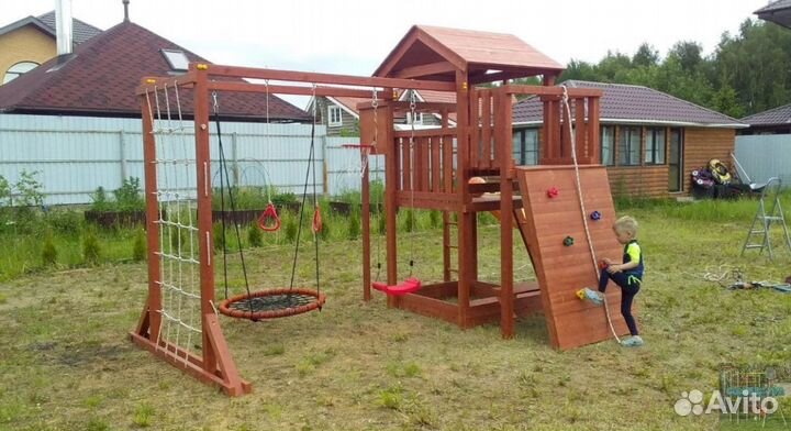 Детская площадка с заливной горкой