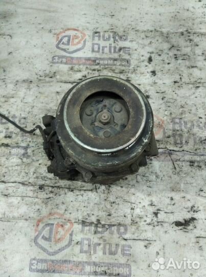 Компрессор кондиционера Mitsubishi Libero