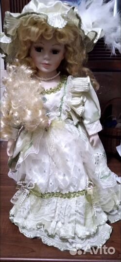 Кукла фарфоровая коллекционная