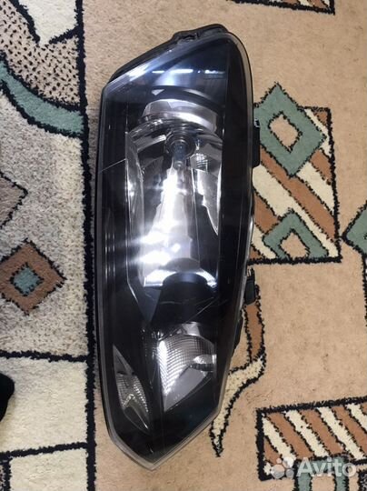 Фара volkswagen polo правая