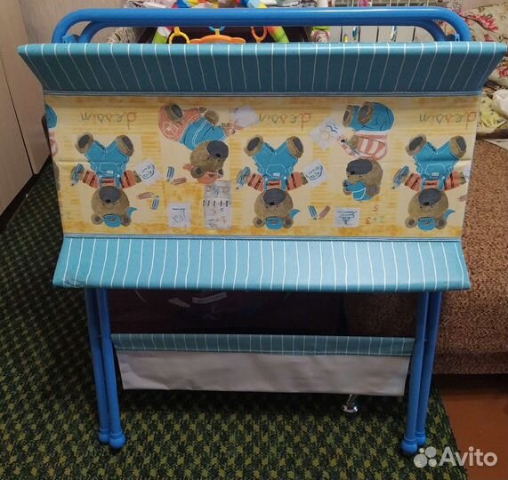 Пеленальный столик с ванночкой