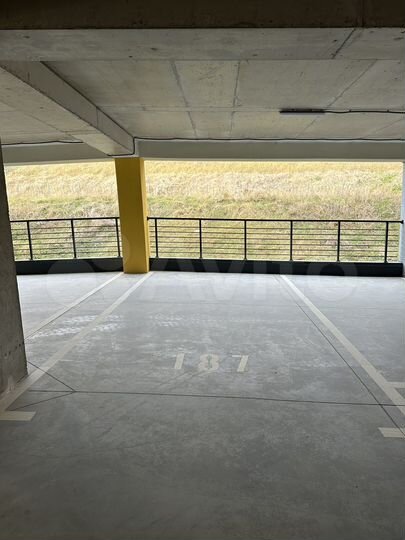 Машиноместо, 18 м²