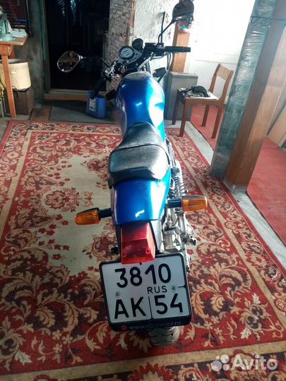 Продам мотоцикл Yamaha SRX 400