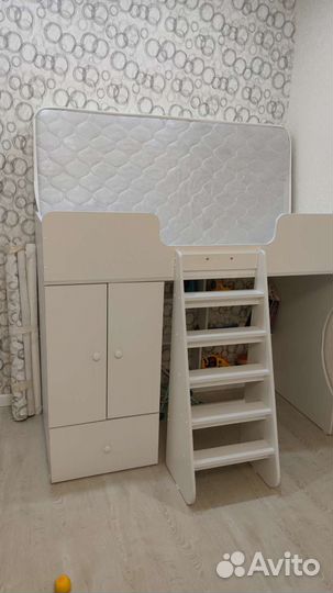 Детская кровать чердак со шкафом Б/У