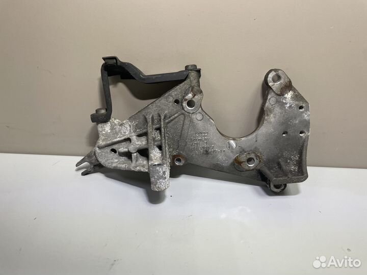 Кронштейн тнвд ауди А6 С6 Ку7 А4 8Е А8 Д3