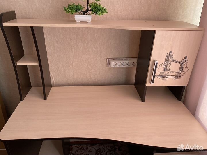 Компьютерный стол