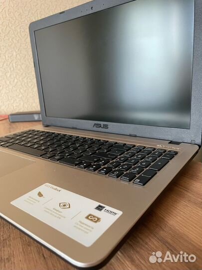 Ноутбук asus VivoBook F540U Б/У как новый
