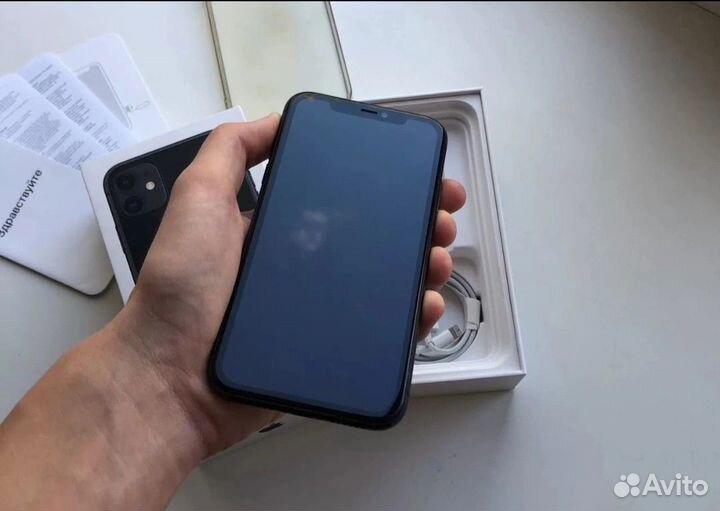 iPhone 11, 64 ГБ