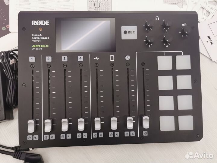 Подкаст микшер Rode Caster Pro