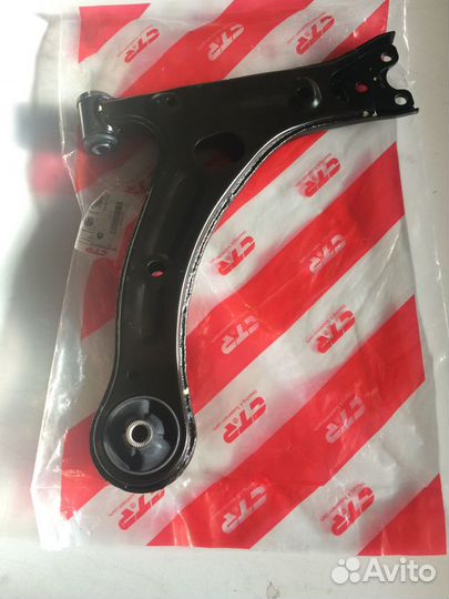 Рычаг передний левый Corolla 120 Avensis 250
